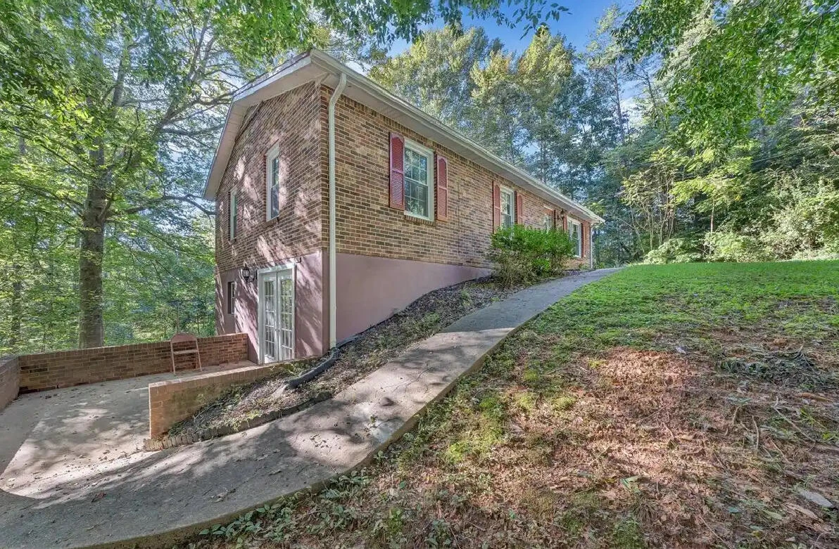 276 Huntington Hills DR - Photo 25