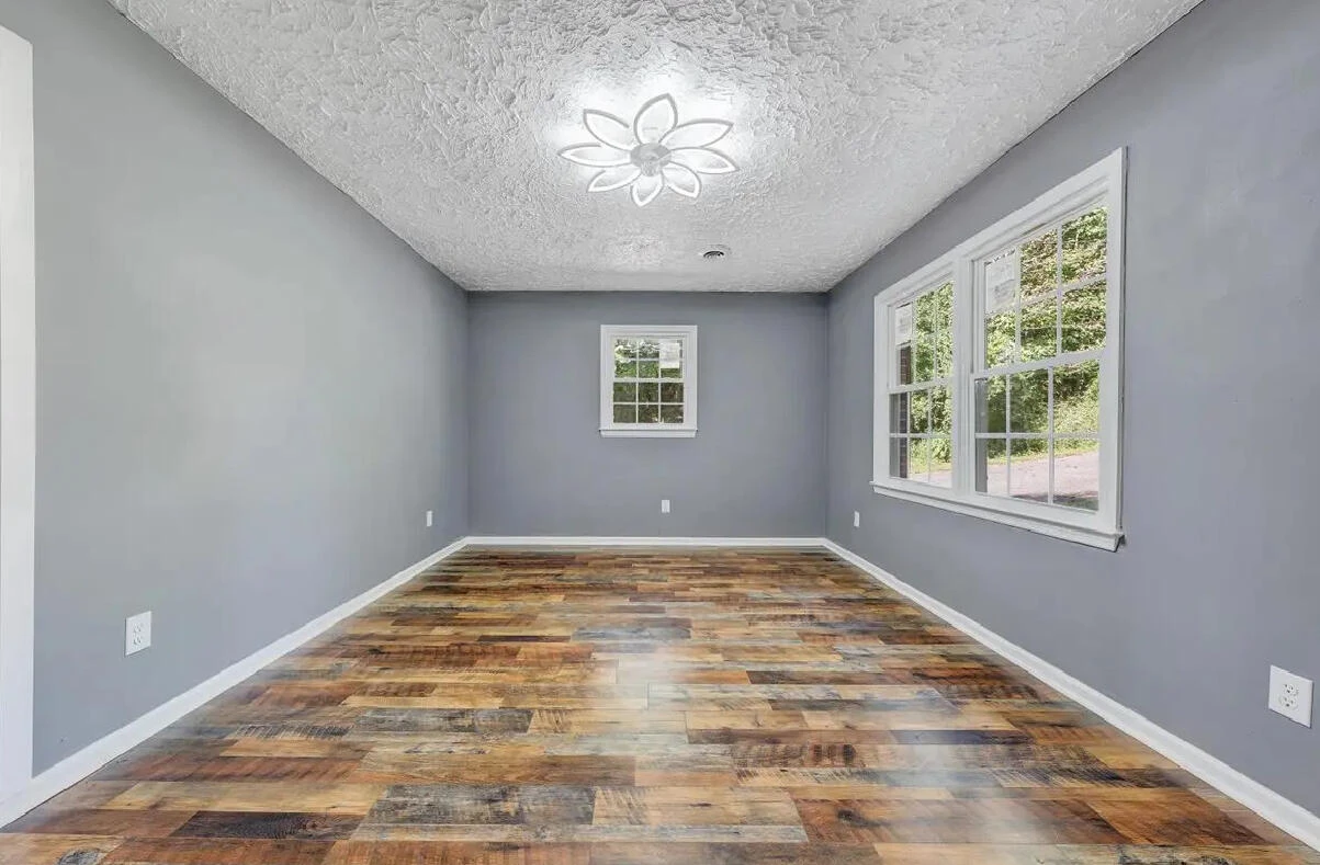 276 Huntington Hills DR - Photo 4