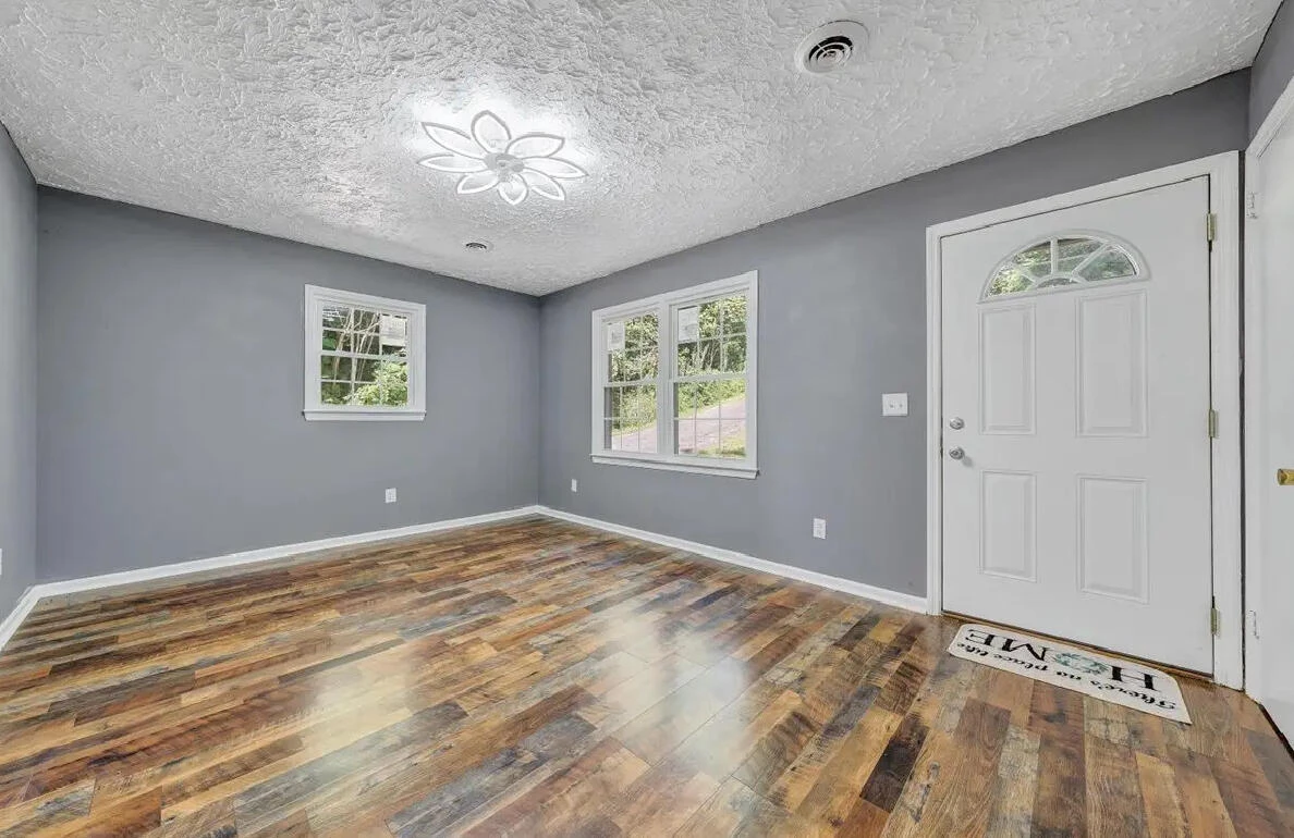 276 Huntington Hills DR - Photo 5