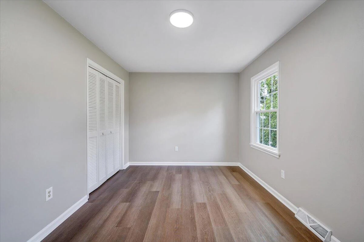 3311 Farmington DR - Photo 18