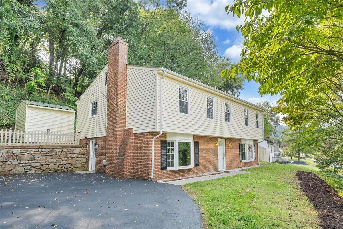 3311 Farmington DR - Photo 33