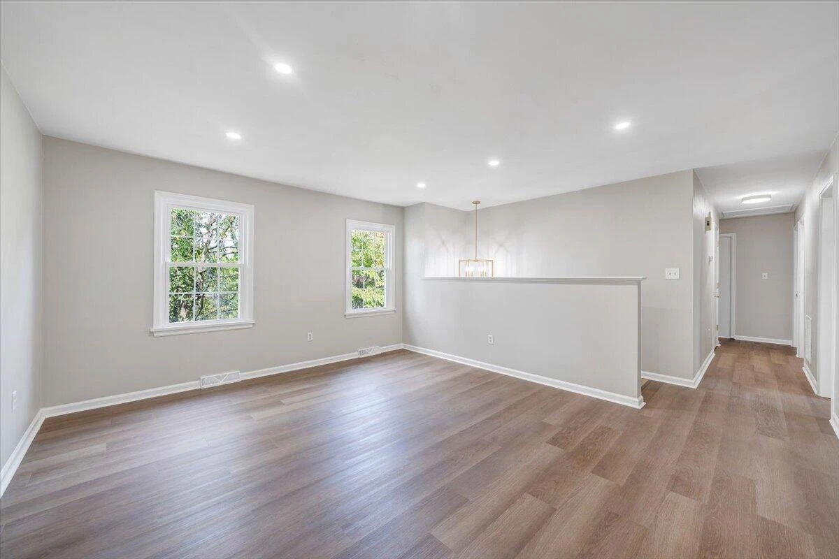 3311 Farmington DR - Photo 9