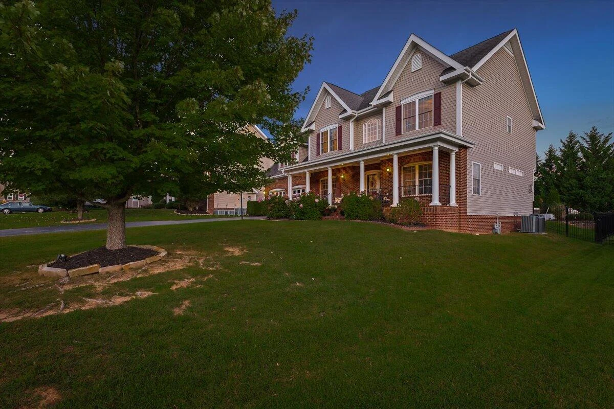 6110 Wisteria Place CT - Photo 17
