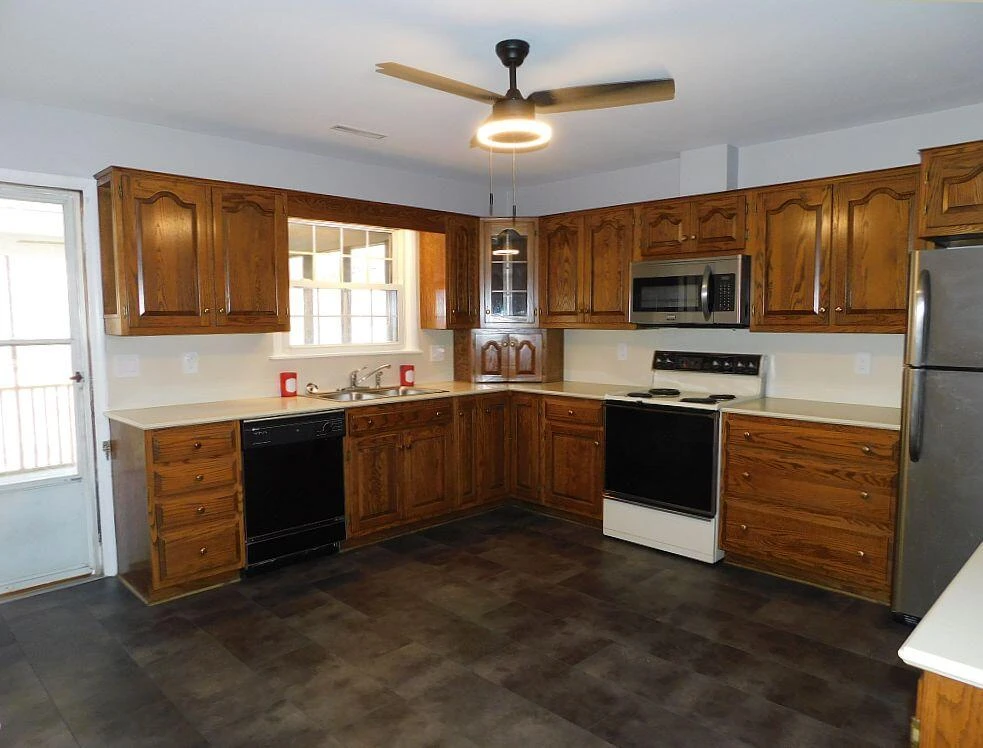 5525 Arthur ST - Photo 5