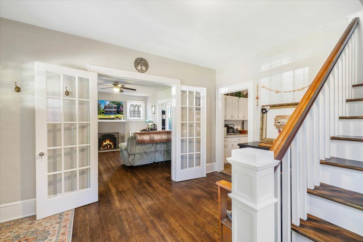 3402 Hillcrest AVE NW - Photo 20