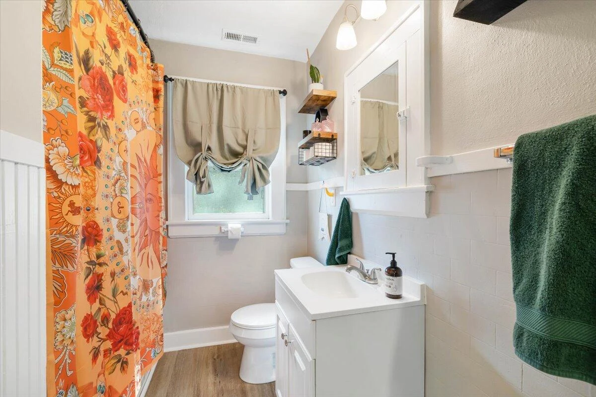 3402 Hillcrest AVE NW - Photo 23