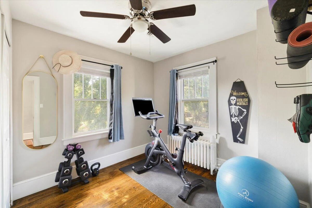 3402 Hillcrest AVE NW - Photo 25