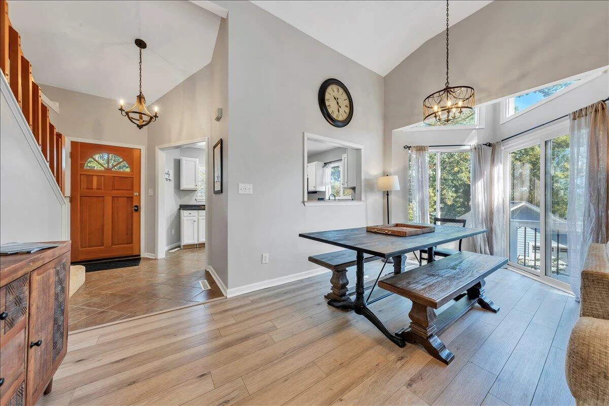 310 Hales Point DR - Photo 14
