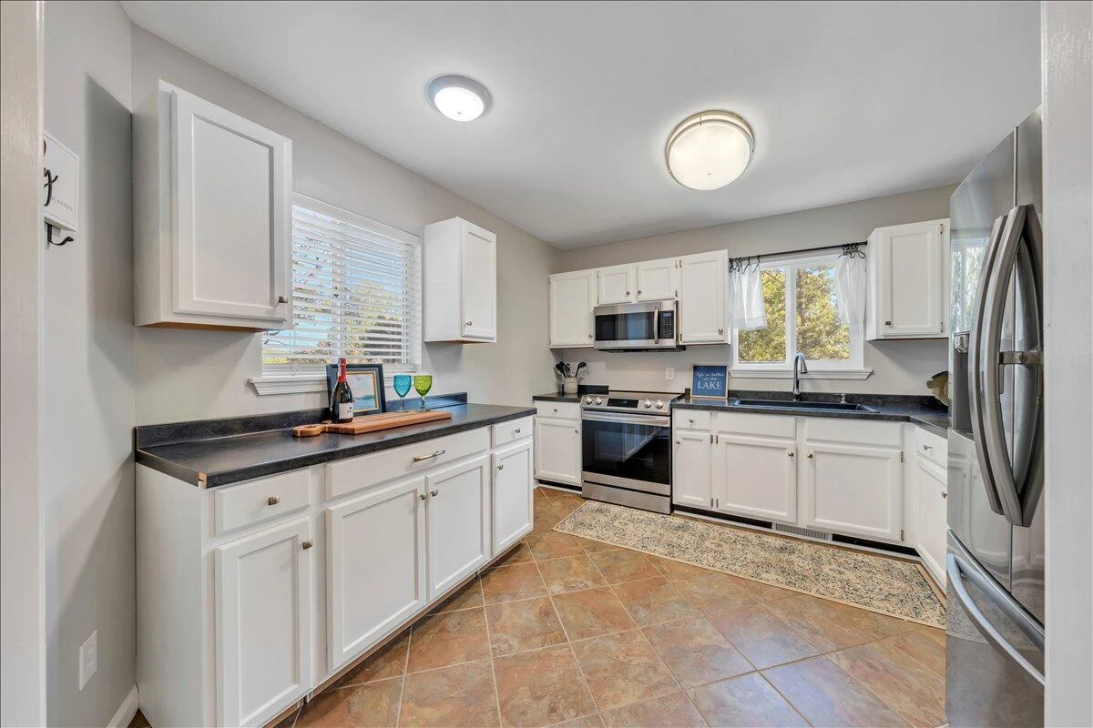 310 Hales Point DR - Photo 17