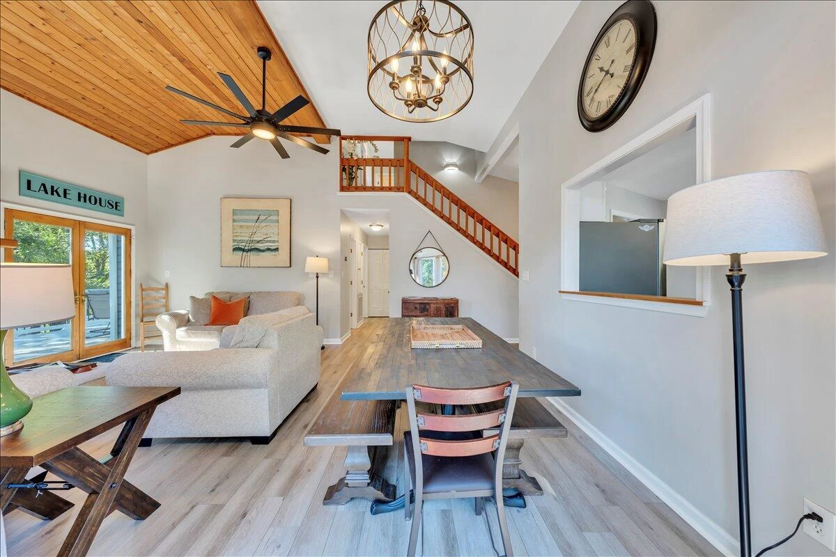 310 Hales Point DR - Photo 36