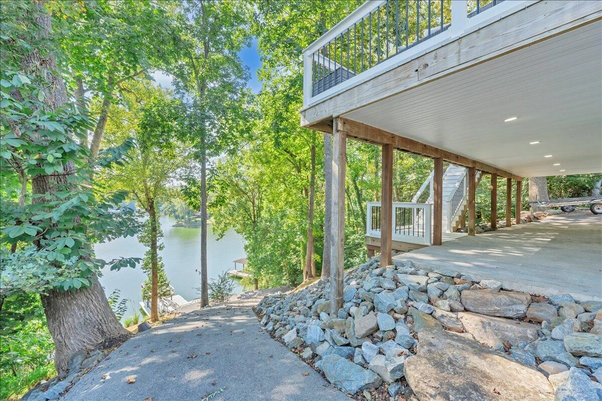 310 Hales Point DR - Photo 58