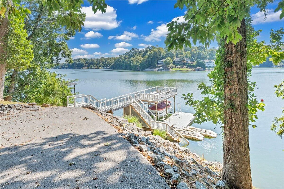 310 Hales Point DR - Photo 62