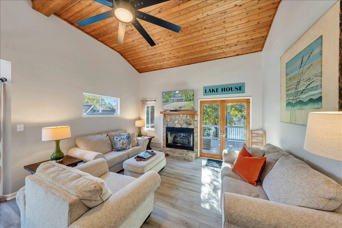 310 Hales Point DR - Photo 10
