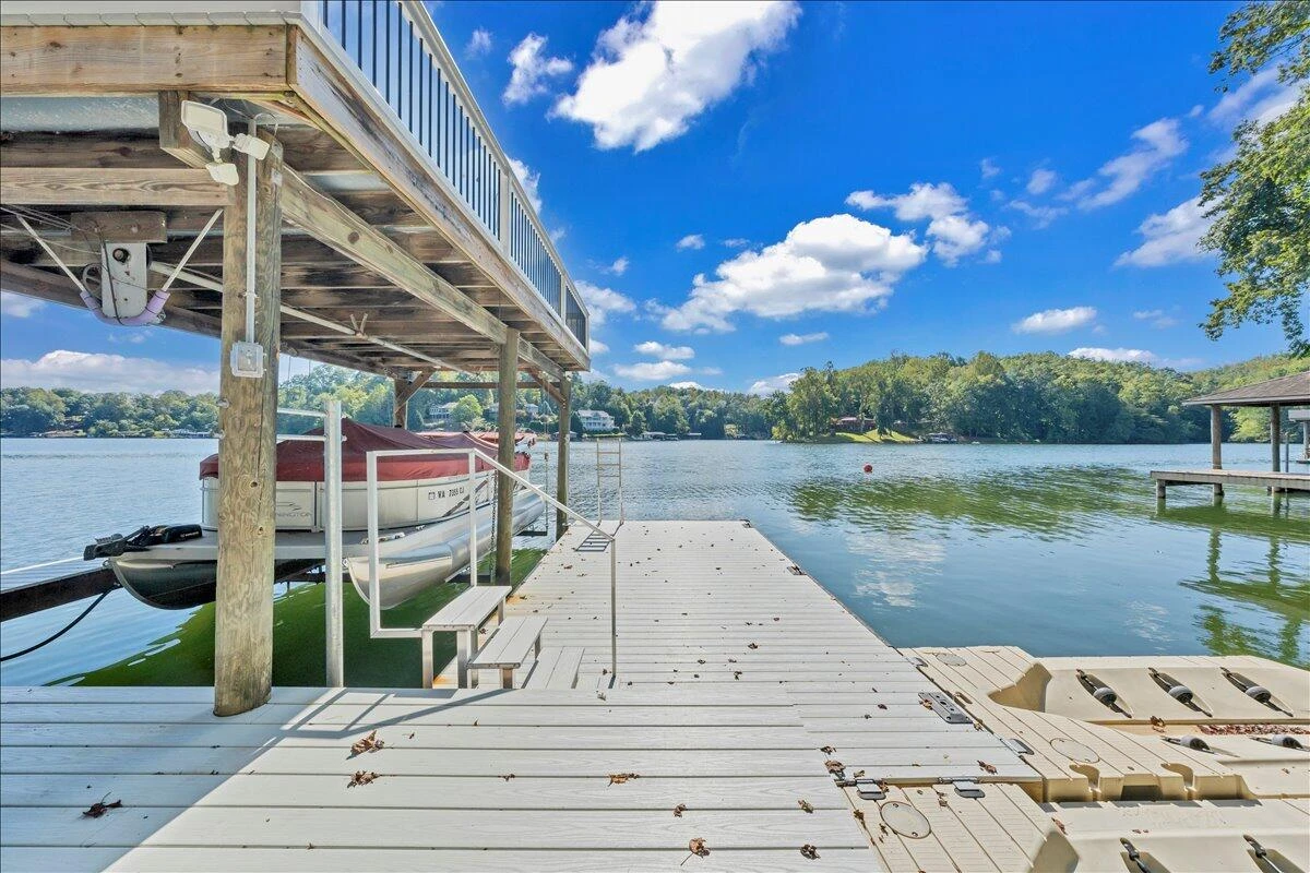310 Hales Point DR - Photo 68