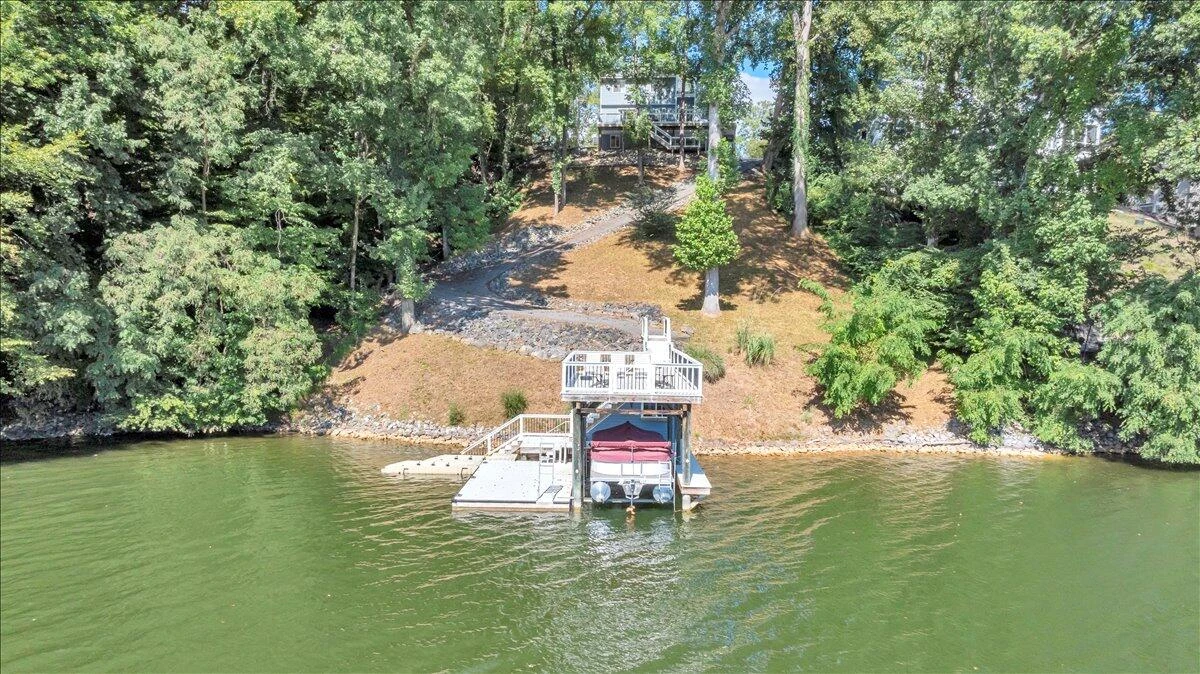 310 Hales Point DR - Photo 76