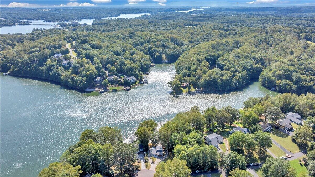 310 Hales Point DR - Photo 89