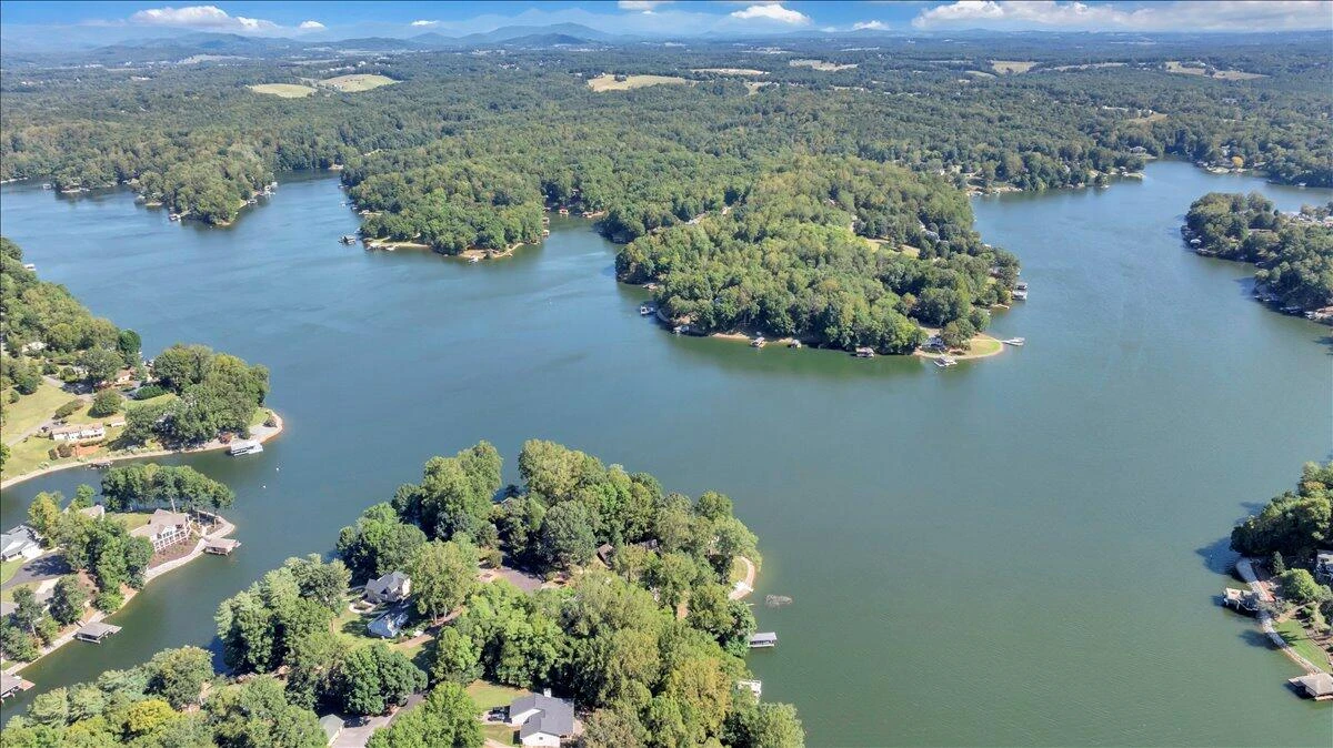 310 Hales Point DR - Photo 97