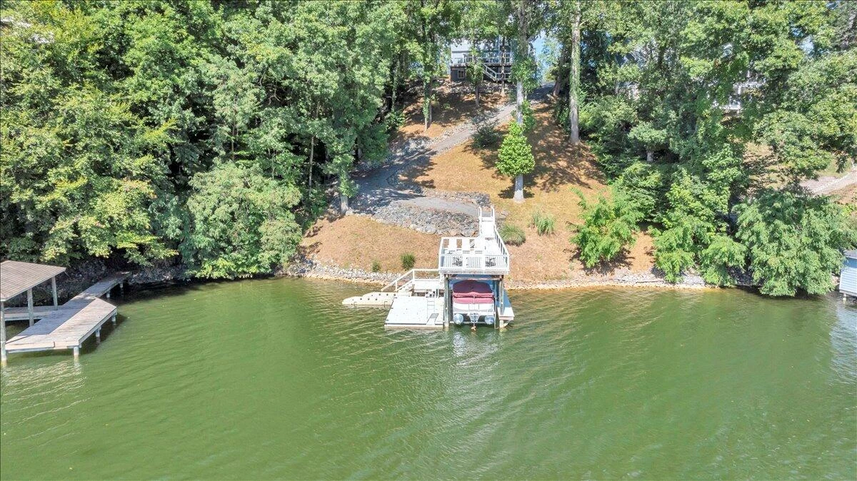 310 Hales Point DR - Photo 102