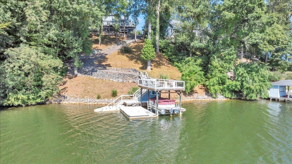 310 Hales Point DR - Photo 103