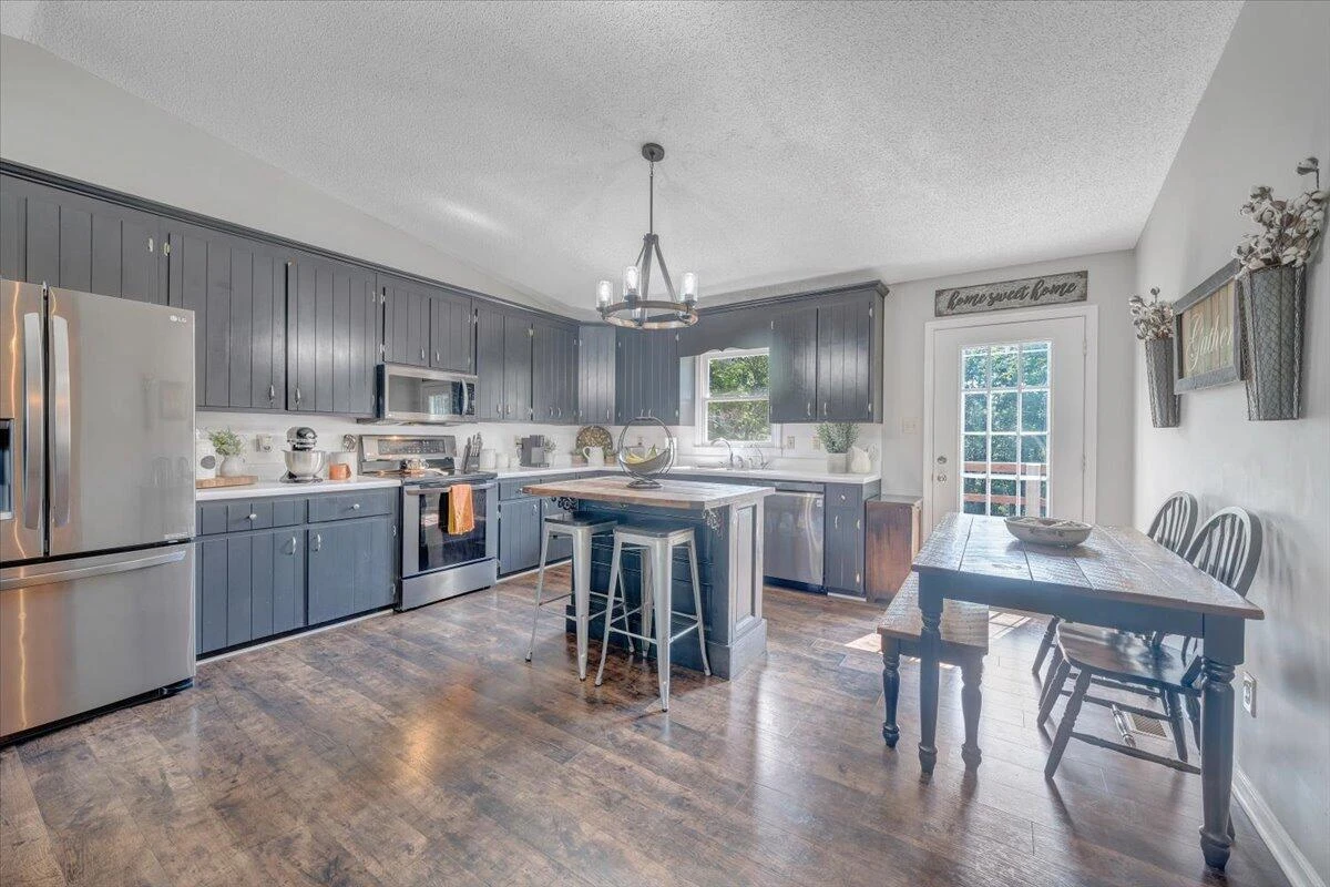 2638 Hopkins RD - Photo 10