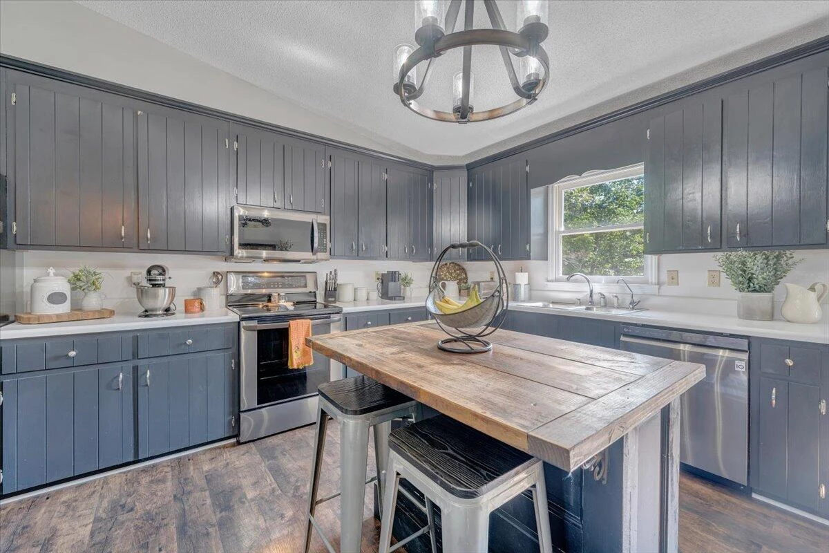 2638 Hopkins RD - Photo 11