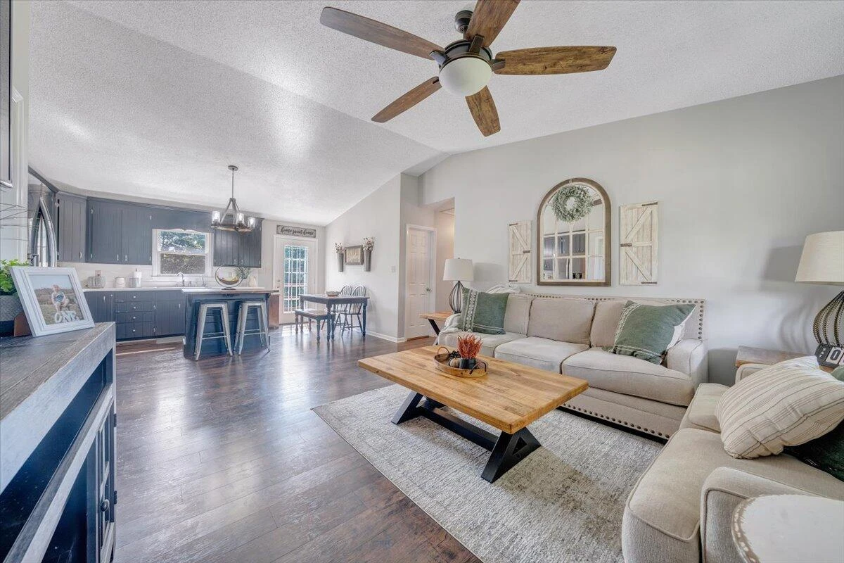 2638 Hopkins RD - Photo 4