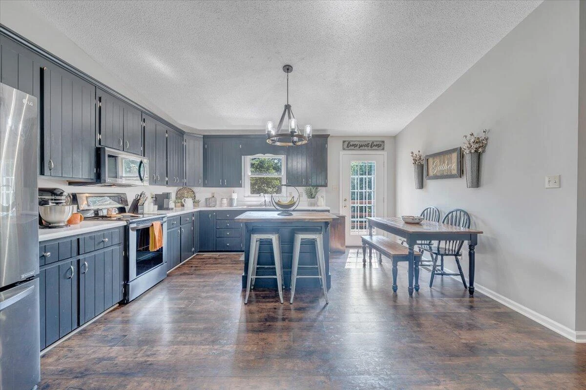 2638 Hopkins RD - Photo 9