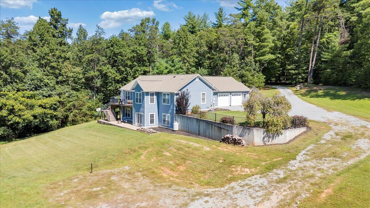940 Claybanks DR - Photo 105