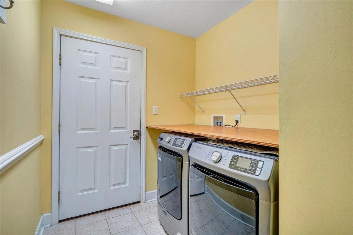 940 Claybanks DR - Photo 36