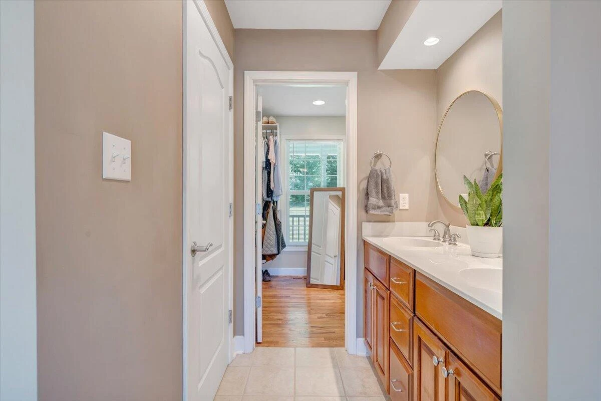 940 Claybanks DR - Photo 42