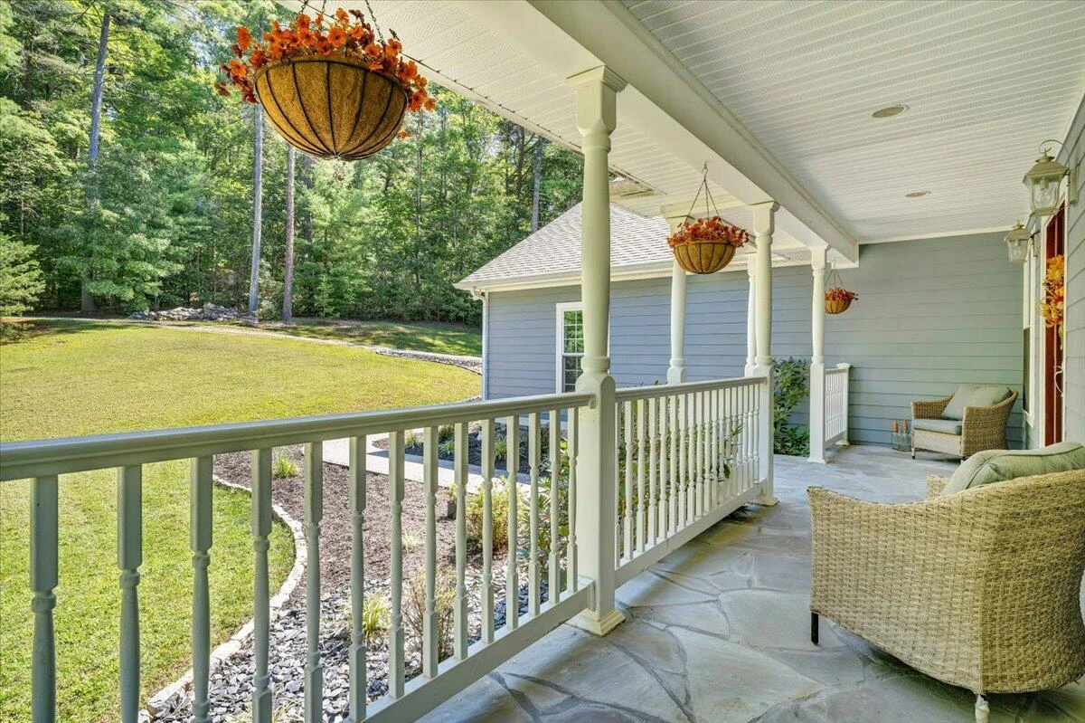 940 Claybanks DR - Photo 10