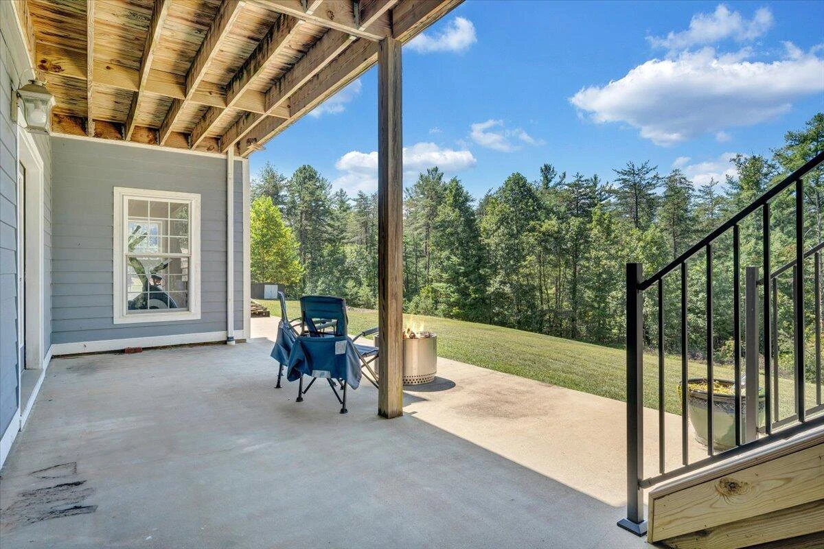 940 Claybanks DR - Photo 79