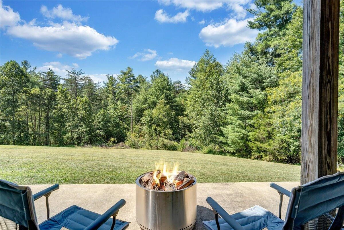 940 Claybanks DR - Photo 81