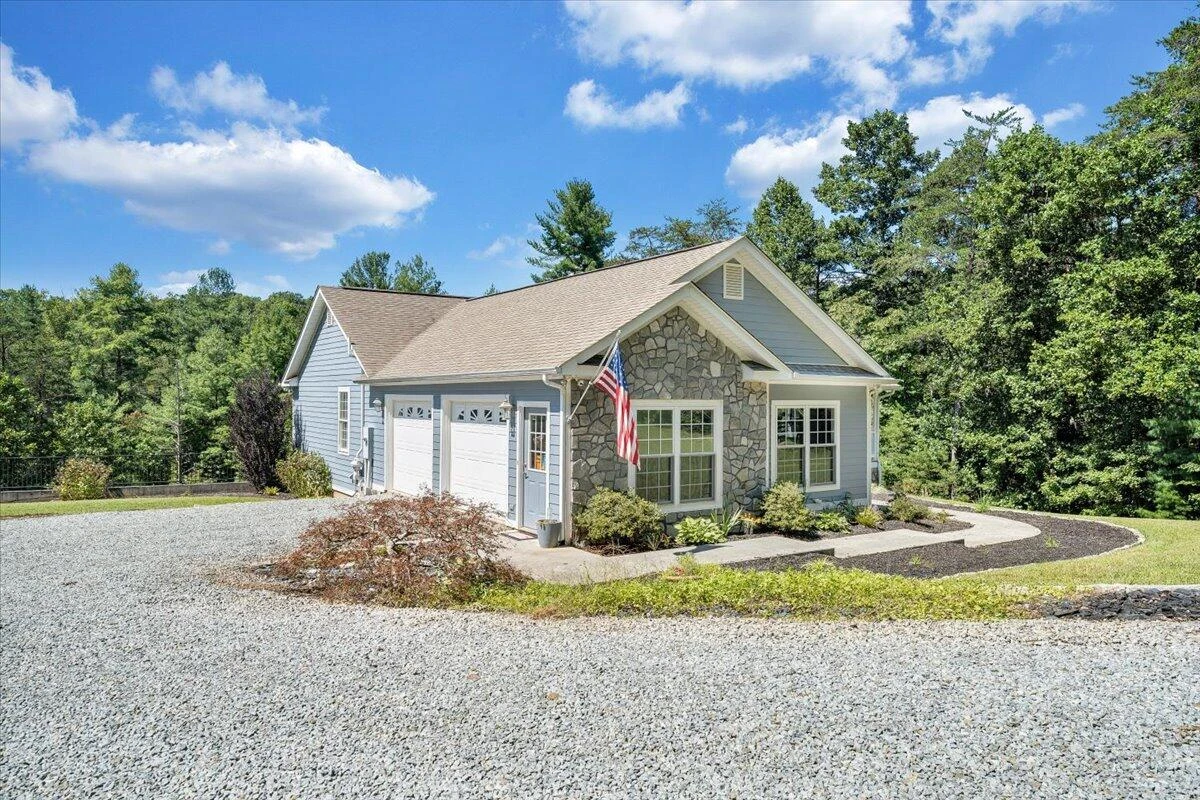 940 Claybanks DR - Photo 89