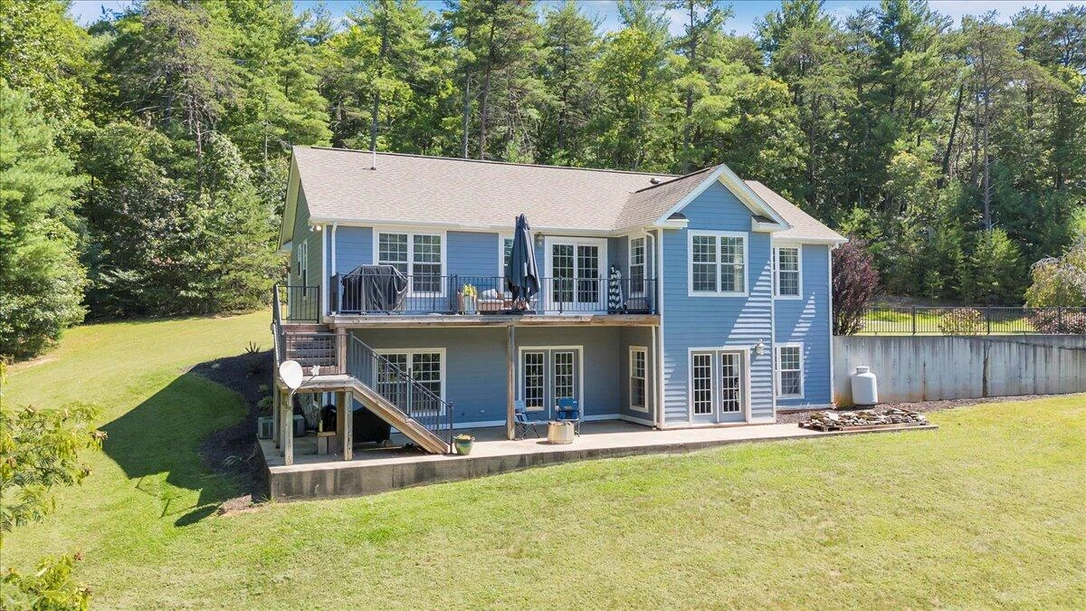 940 Claybanks DR - Photo 95