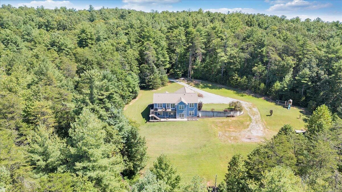 940 Claybanks DR - Photo 97