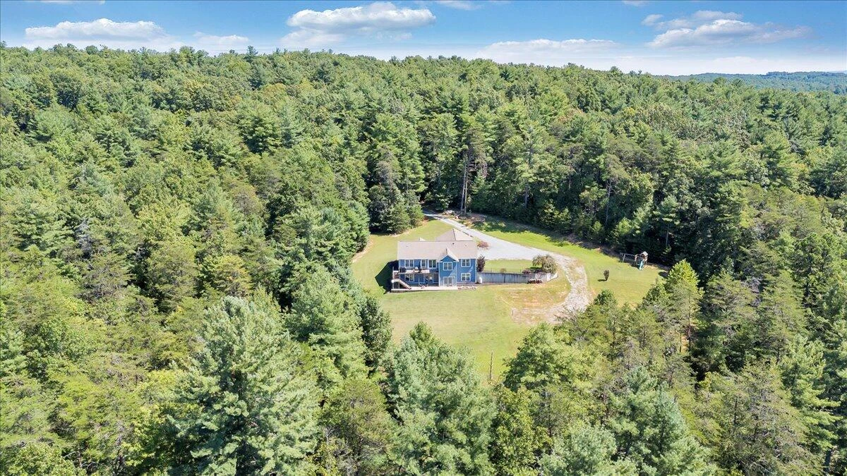 940 Claybanks DR - Photo 98