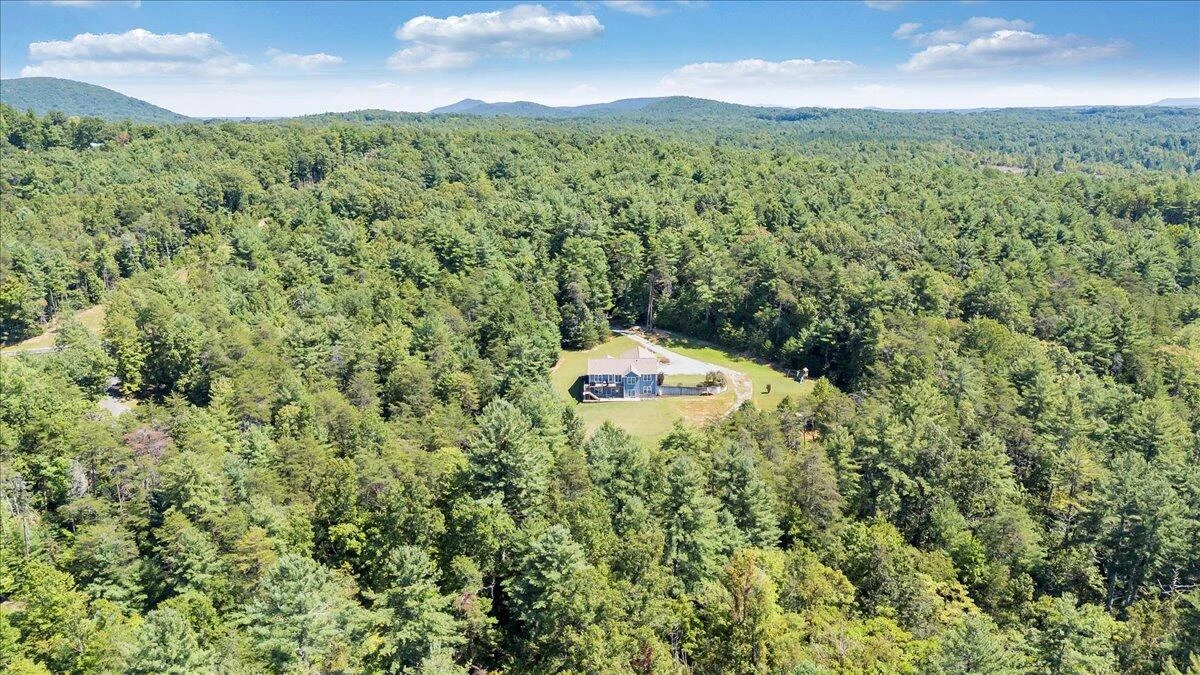 940 Claybanks DR - Photo 99