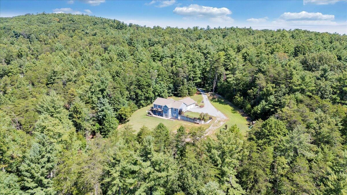 940 Claybanks DR - Photo 102