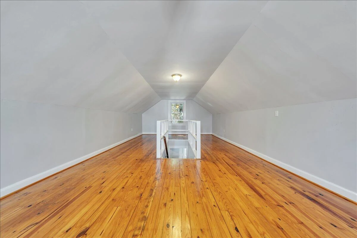 2052 Kenwood BLVD SE - Photo 17
