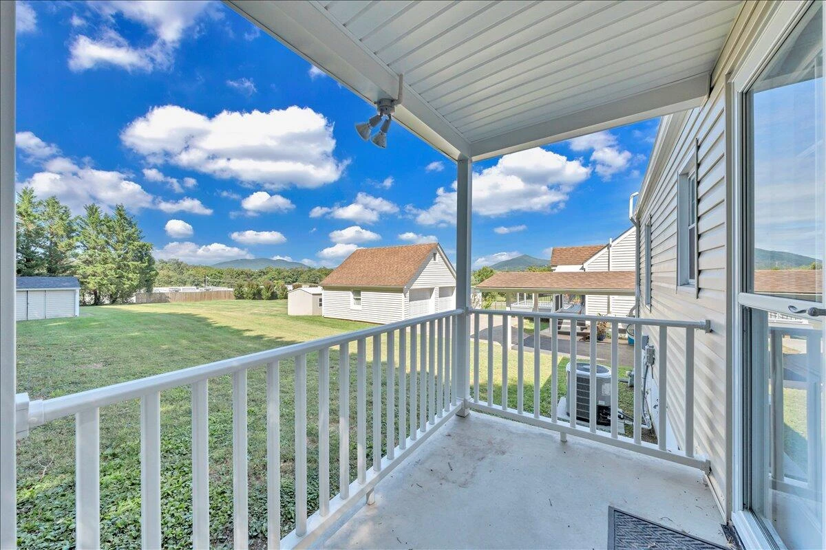2052 Kenwood BLVD SE - Photo 22