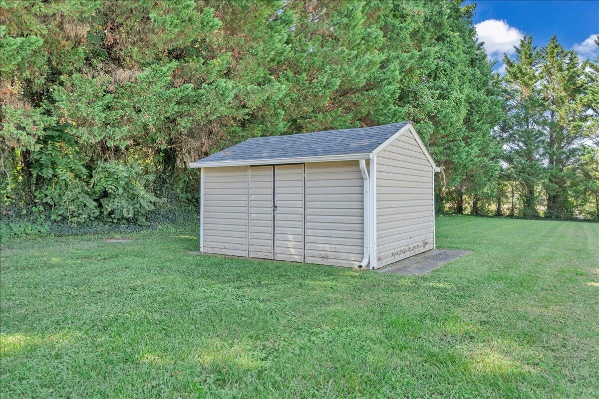 2052 Kenwood BLVD SE - Photo 25