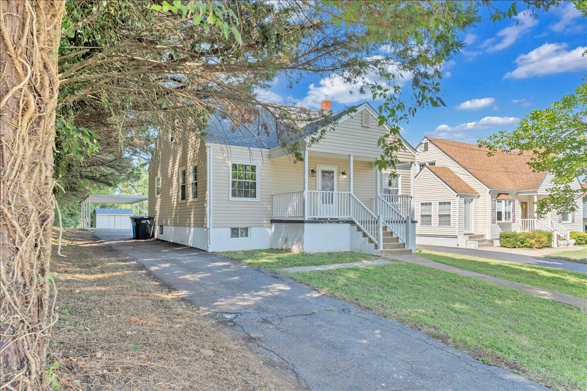 2052 Kenwood BLVD SE - Photo 31