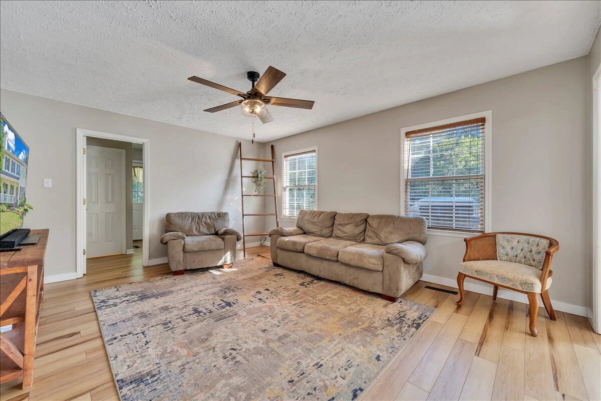 105 Teel Brooke RD - Photo 10