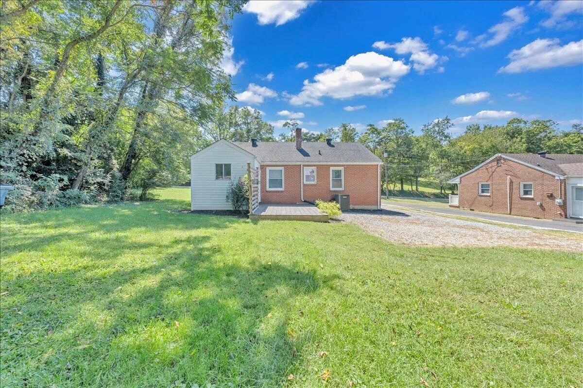 4027 Hershberger RD NW - Photo 17