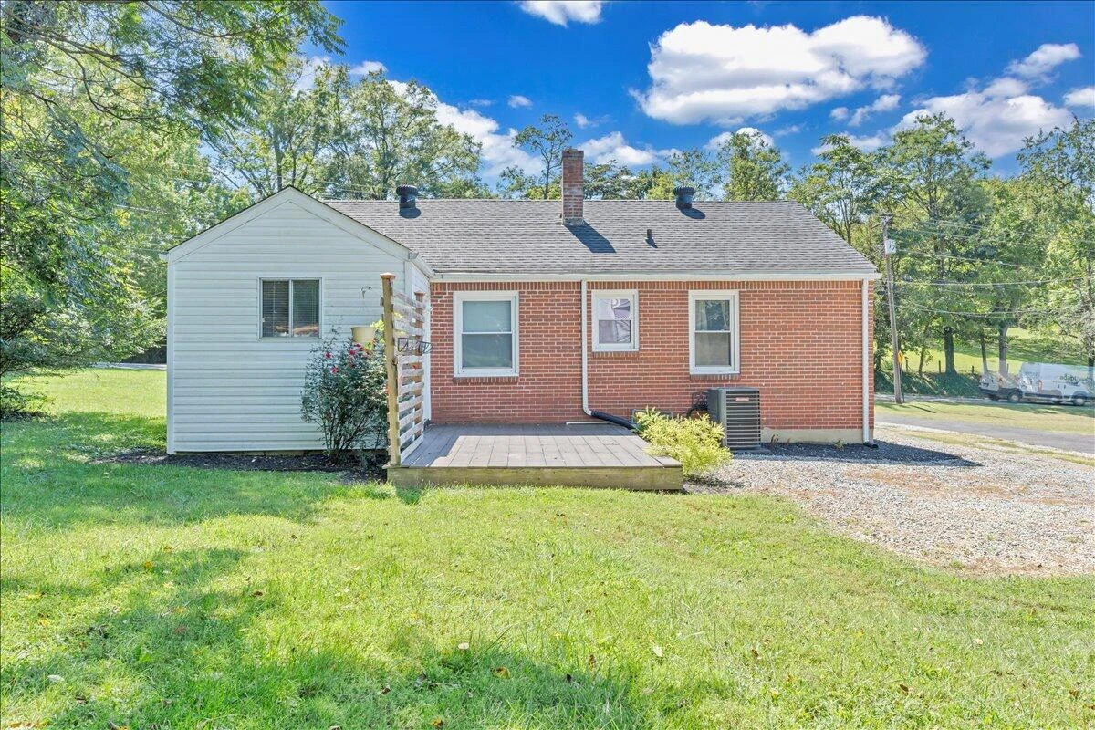 4027 Hershberger RD NW - Photo 18
