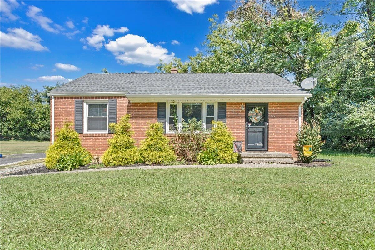 4027 Hershberger RD NW - Photo 20