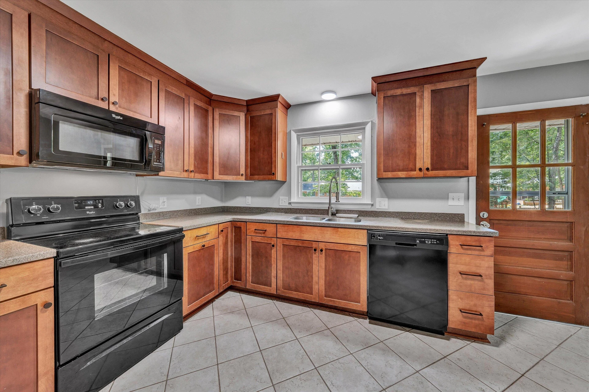 3004 Woodthrush DR - Photo 13