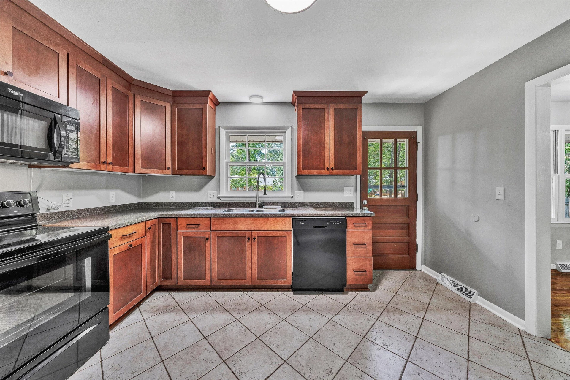 3004 Woodthrush DR - Photo 15