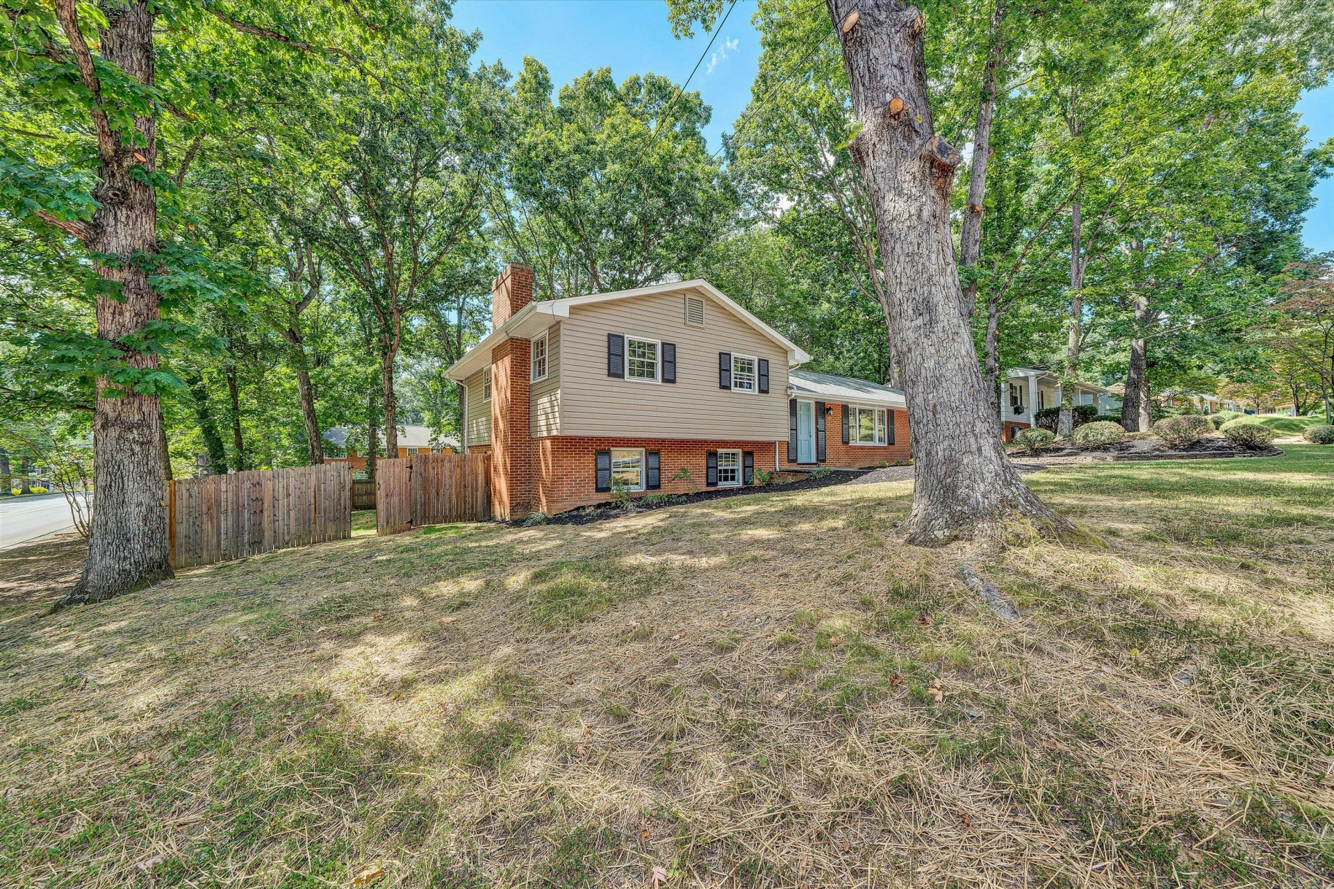 3004 Woodthrush DR - Photo 32
